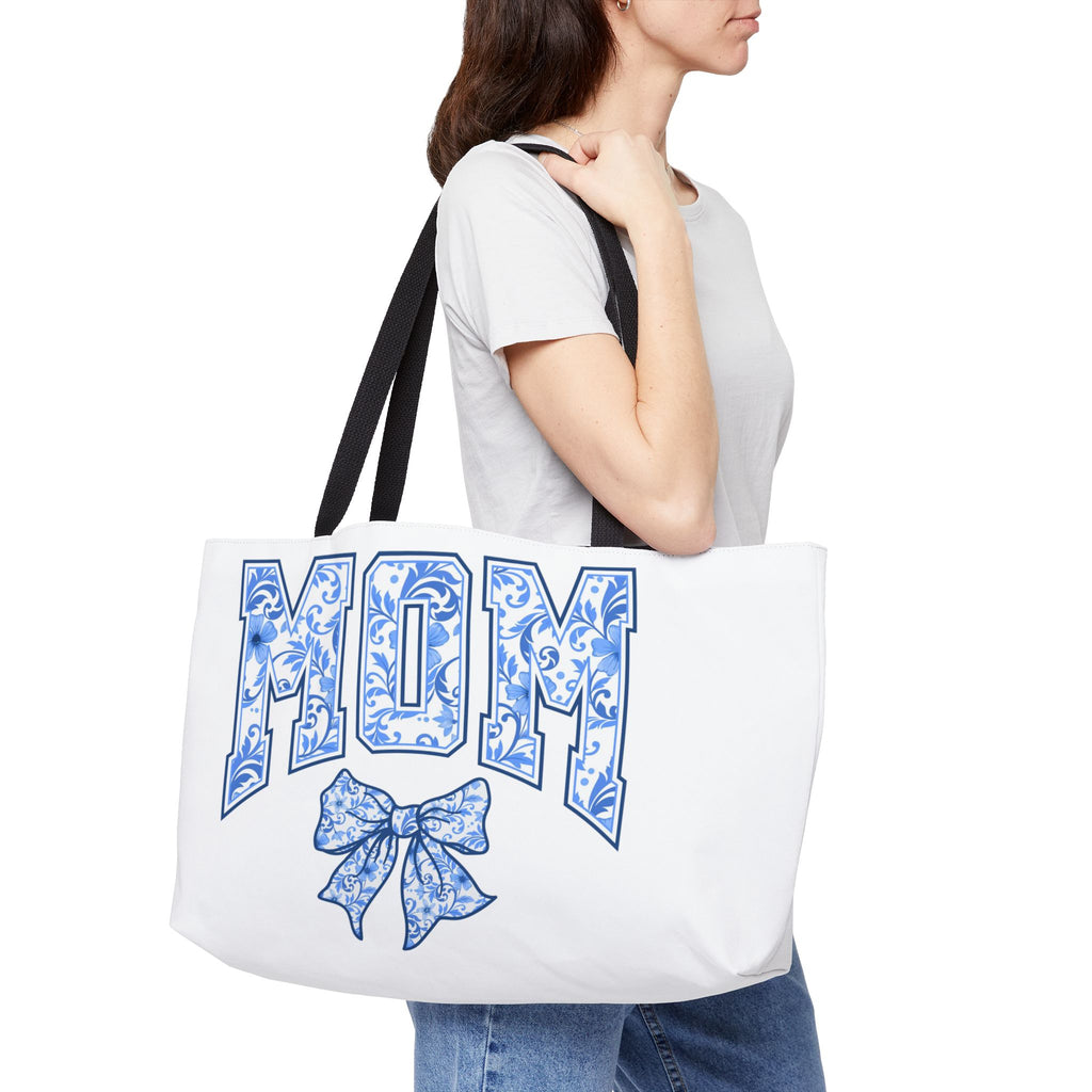 Mom Floral Bow Weekender Tote Bag – Mother's Day Gift, Floral Typography Beach Bag